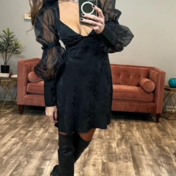 NWT For Love and Lemons Gabrielle Puff Sleeve Mini Dress - Picture 6 of 7